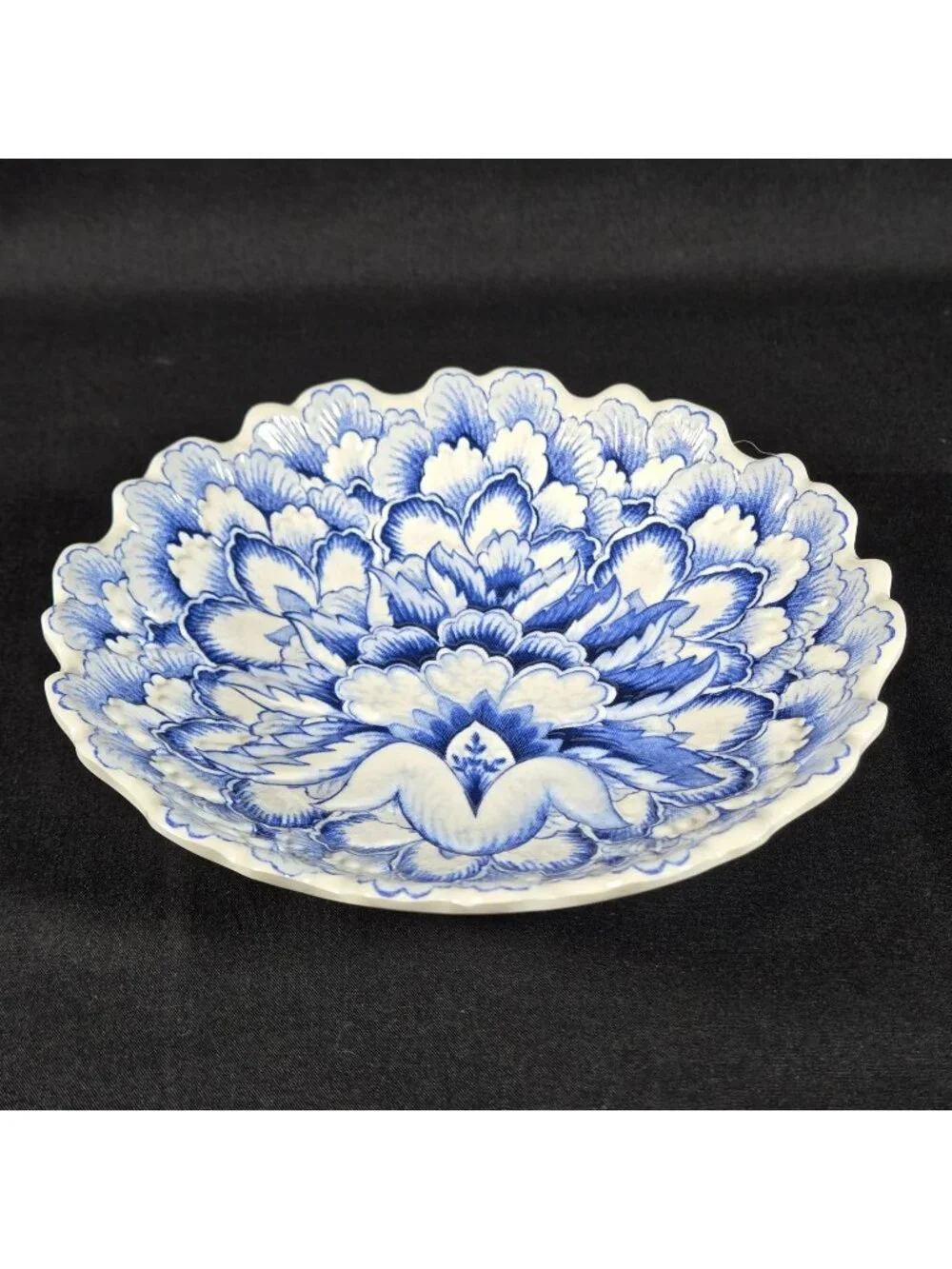 Williams Sonoma Aerin Fairfield Blue Floral Scalloped Melamine Dip Bowl 5.5